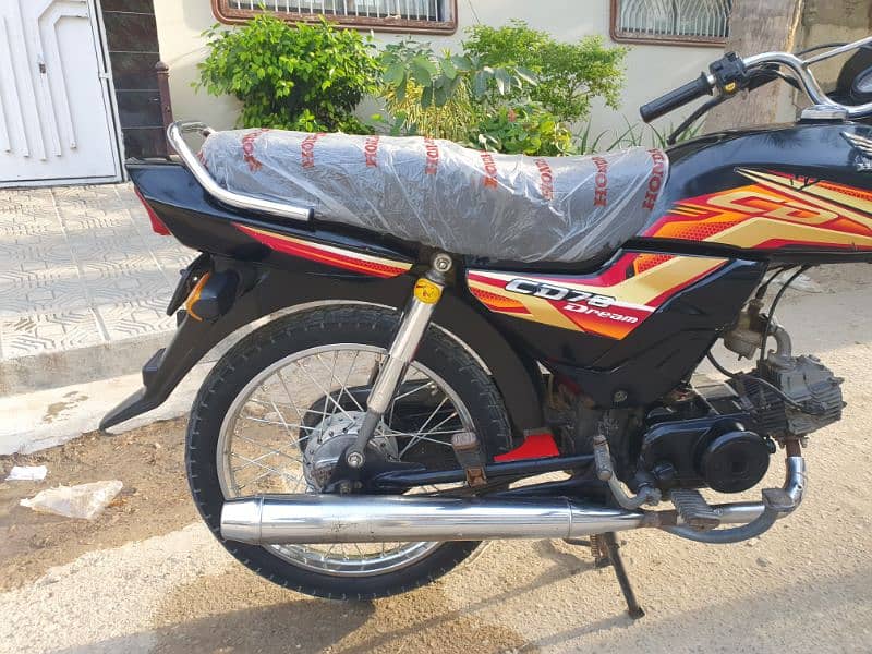 Honda CD 70 Dream In Immaculate Condition 8