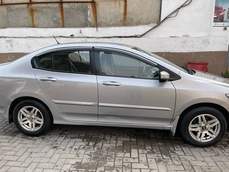 Honda City 1.3 IVTEC Prosmatec 2018 Automatic 4