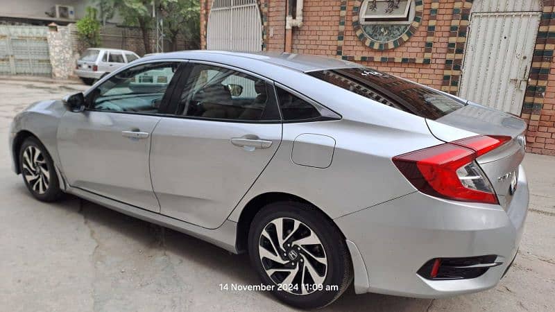 Honda Civic Oriel 2017 4