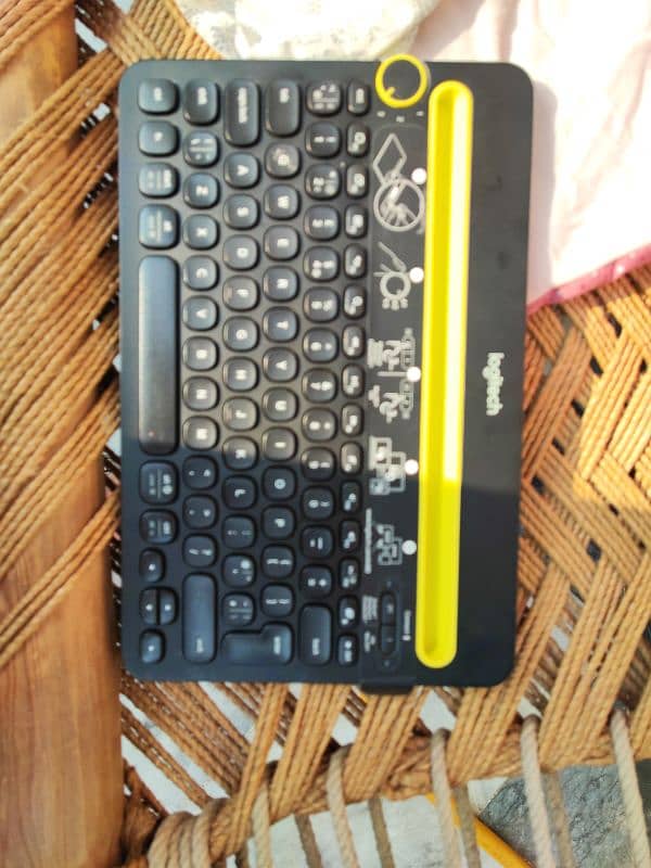 Logitech TK820,   K-480 Keyboard, Logitech Master Mouse 19