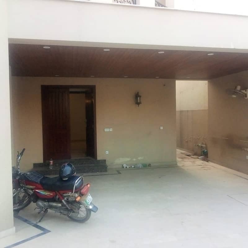 1 Kanal House Available For Rent In DHA Phase 4 6