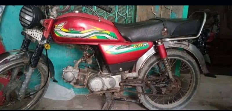 Metro Motorcycle for sale jisne leni ho whastapp karen 2