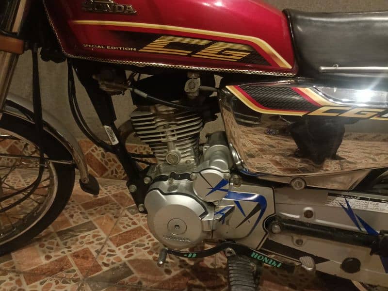 Honda 125 special edition 4