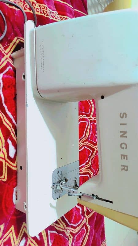 singer multi functional sewing machine 4