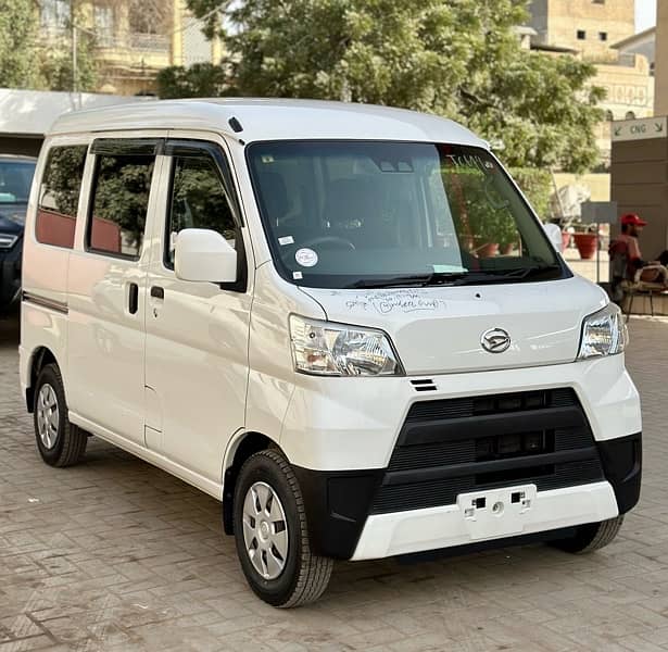 Daihatsu Hijet 2019 1