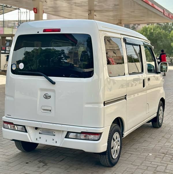 Daihatsu Hijet 2019 5