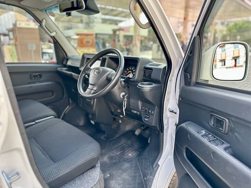 Daihatsu Hijet 2019 8