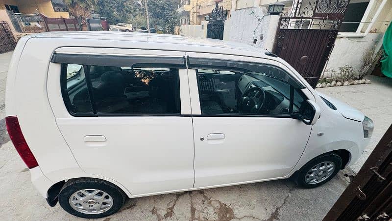 Suzuki Wagon R 2019 1