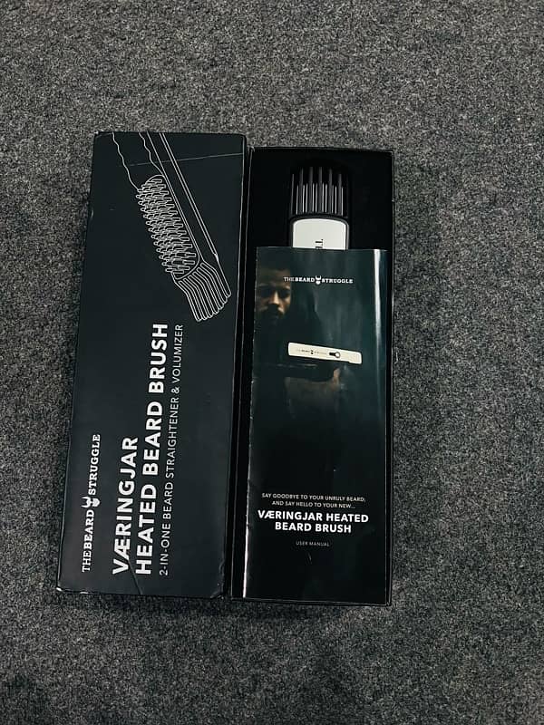 The Beard Struggle Vaeringjar Heated Beard Brush 1