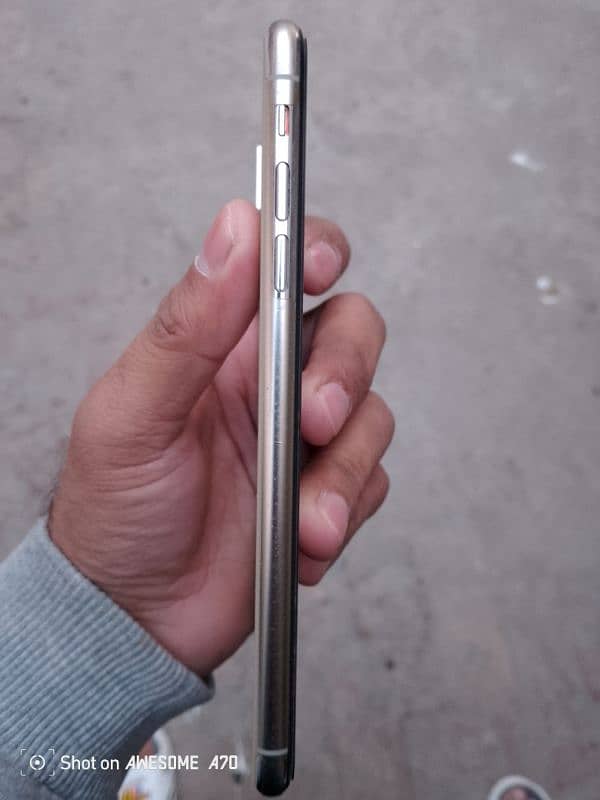 iphone xs max 256 Non  PTA 4