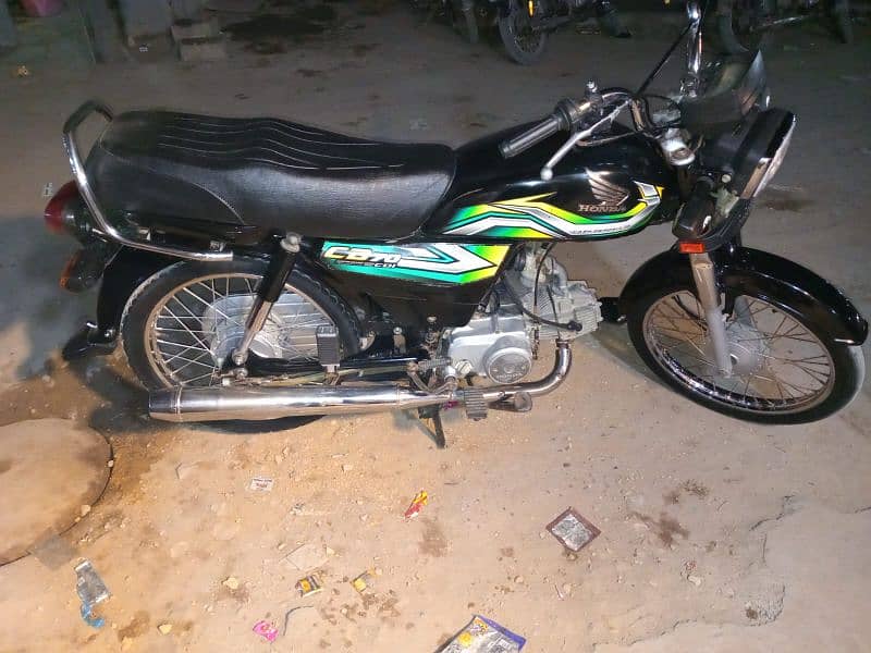 Honda CD 70 2023 karachi no 4