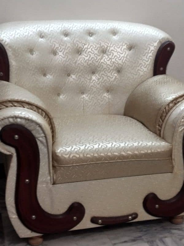 Sofa Set - Sofas - Luxurious Looking - Mint Condition (Negotiable) 4