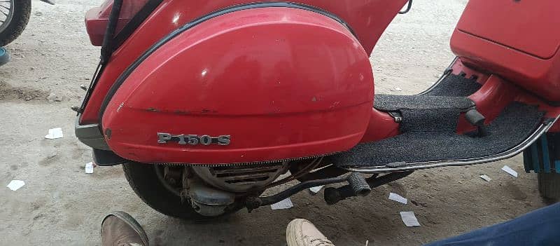 vespa 1982 model red color 150cc 0