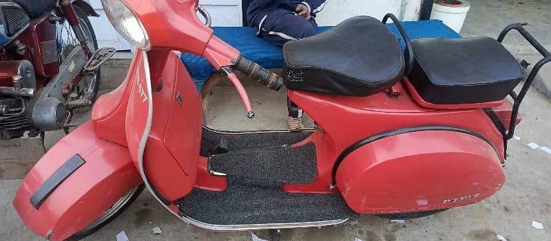 vespa 1982 model red color 150cc 2