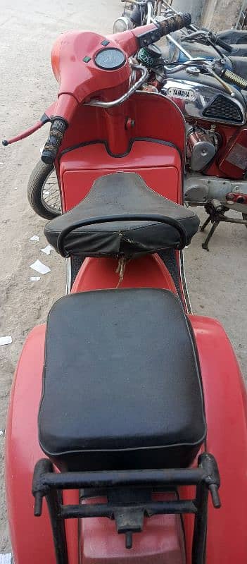 vespa 1982 model red color 150cc 3