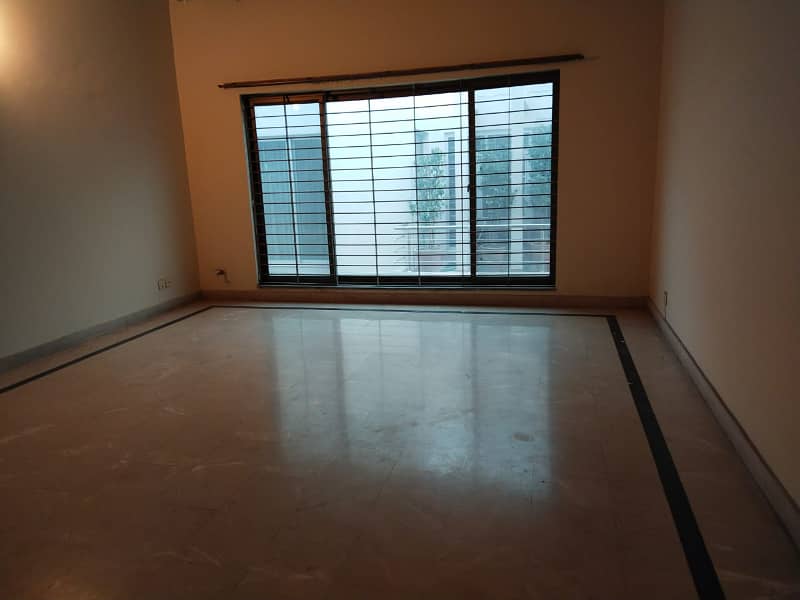 1 Kanal Lower Lock Upper Portion Is Available For Rent In Dha Phase 5 12