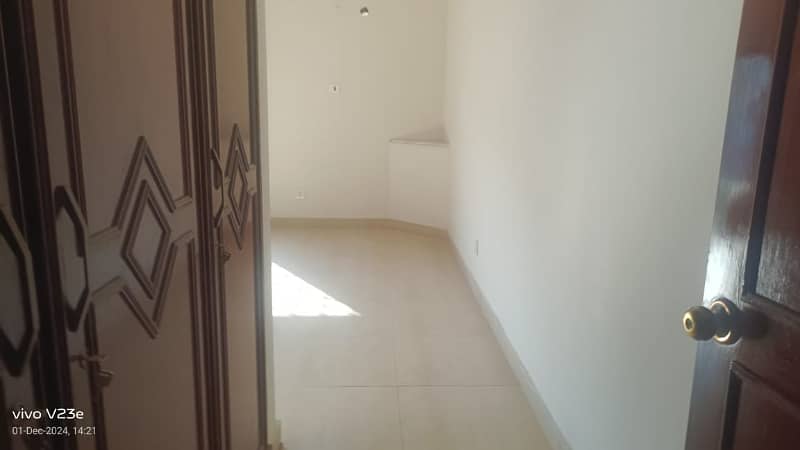 1 Kanal Lower Lock Upper Portion Is Available For Rent In Dha Phase 3 Near To Y Block Market 8