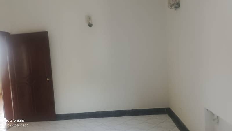 1 Kanal Lower Lock Upper Portion Is Available For Rent In Dha Phase 3 Near To Y Block Market 12