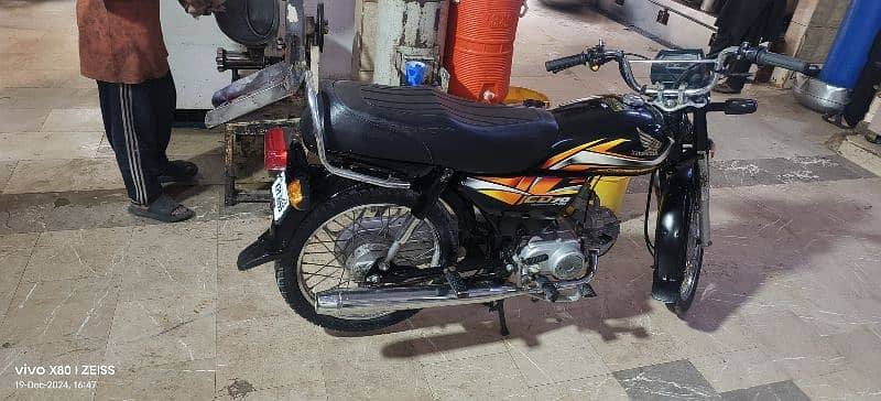 Honda CD 70 8