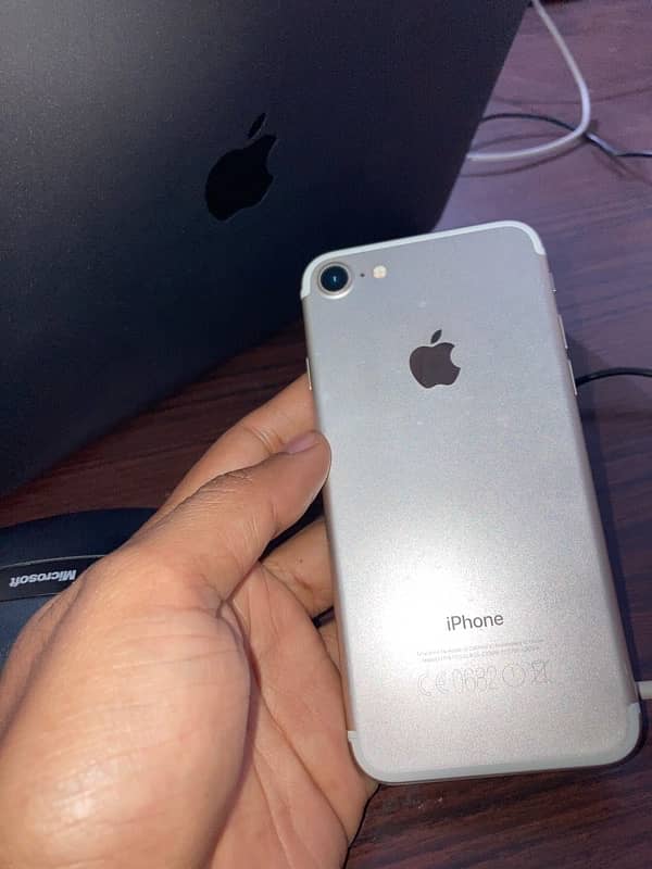 Iphone 7 32 GB 8