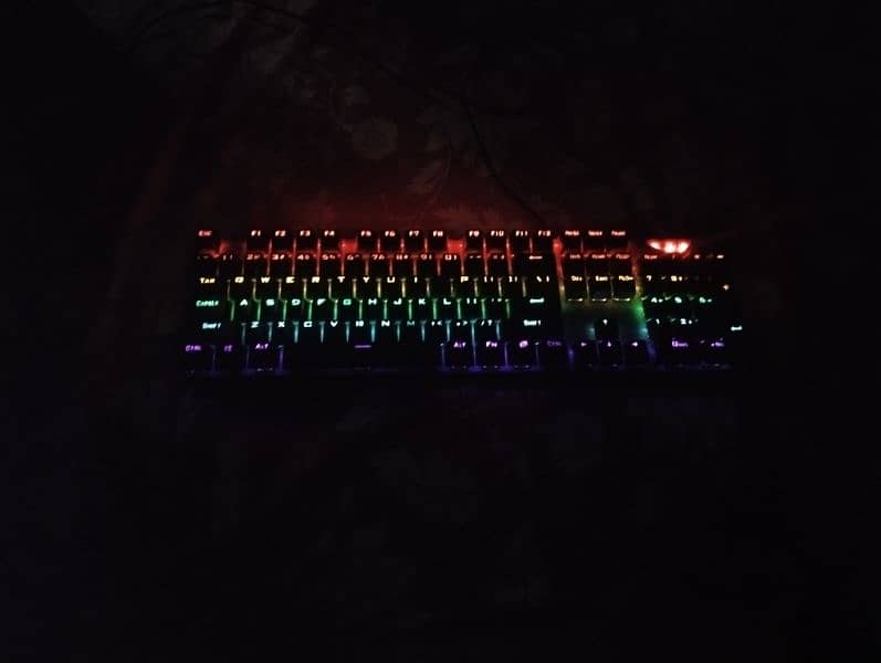 gaming keyboard read description 3