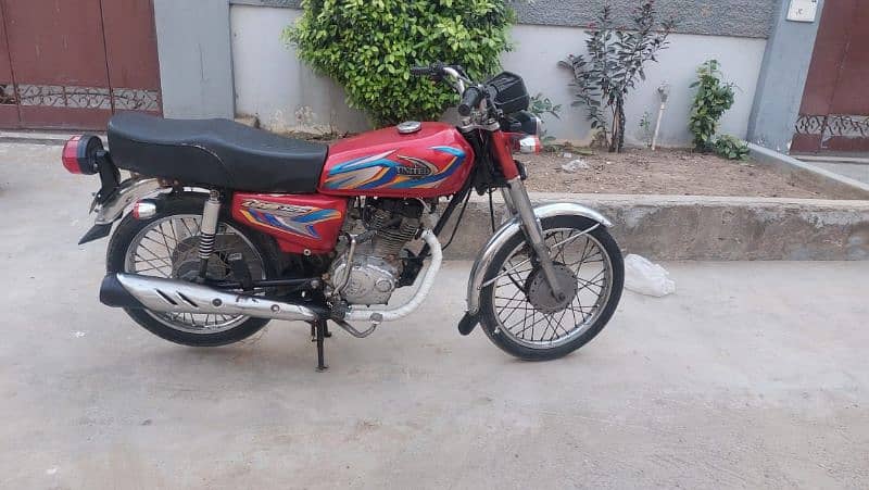 united 125 model 2022 Karachi number 1