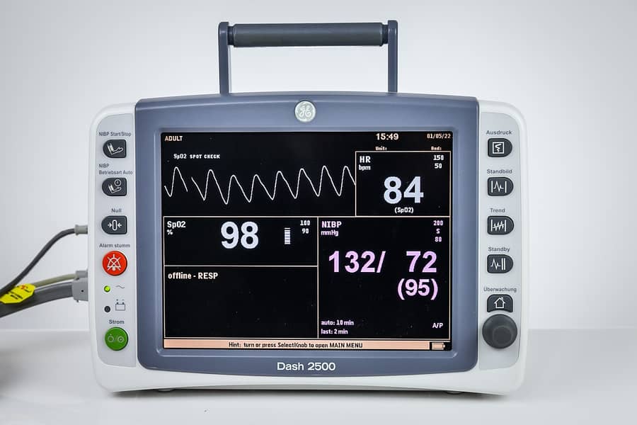 Patient Cardiac Monitor Vital Sign Monitor, BP Apparatus, SPO2, ECG. 10