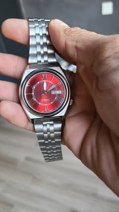 Red Seiko 5 7006S