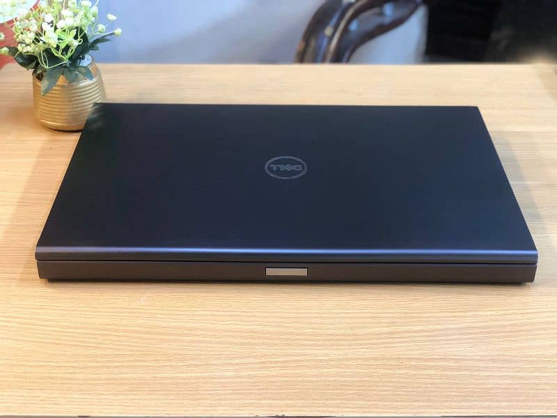 DELL PRECIOUS M6800 I7.4TH MQ 4 GB NVEDIA 3