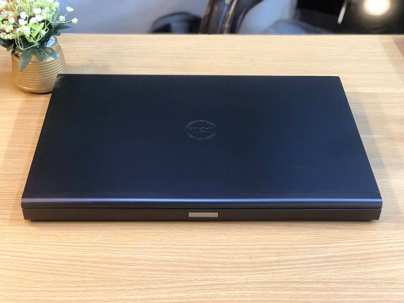 DELL PRECIOUS M6800 I7.4TH MQ 4 GB NVEDIA 6