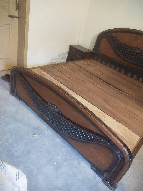 double bed with side tables 3