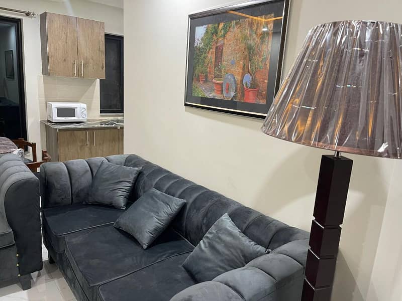 1 Bed Luxury Apartment Available For Rent In Rafi Block Bahria Town Lahore With Original Pictures 3