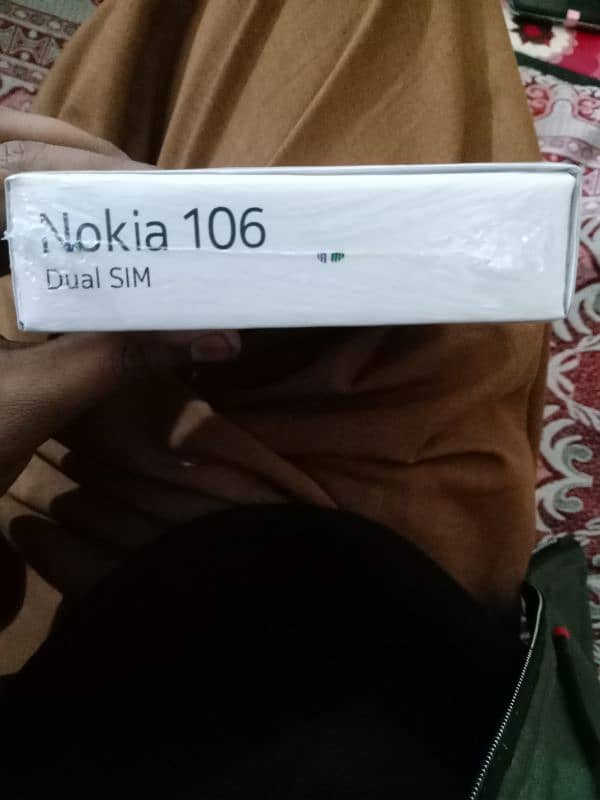 Nokia 105 box with box no open 10/10 1