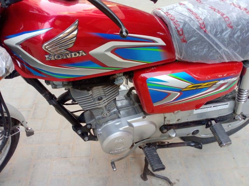 Honda 125 Hyderabad number 22 model 1