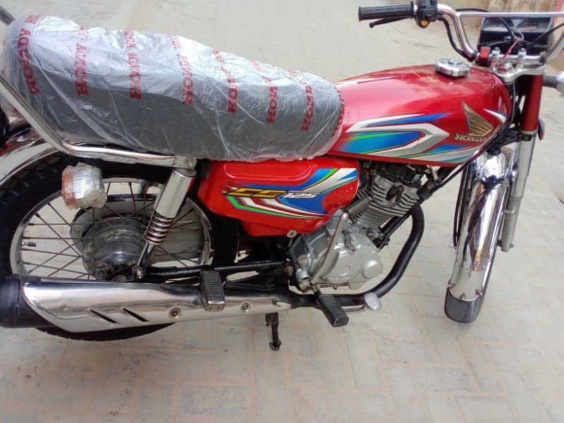 Honda 125 Hyderabad number 22 model 3