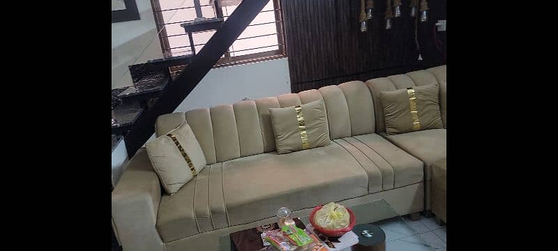 Slightly used L Shaped Sofa 3