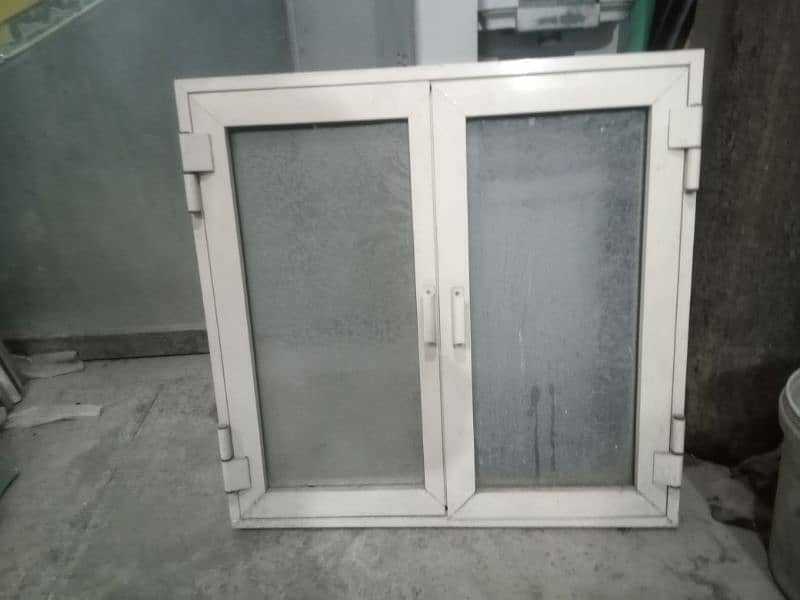 open abale double door size 27 inch hight 28 inch weirte 2