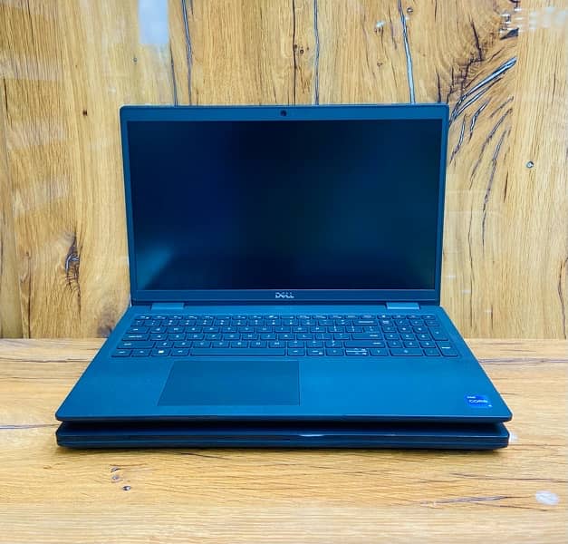 Dell Latitude 3520 i5-11th Gen 16GbRam 256GbSSD Intel Iris Xe Graphics 3