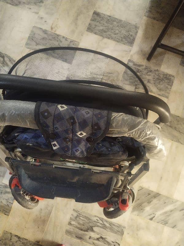 Baby stroller slightly used 3