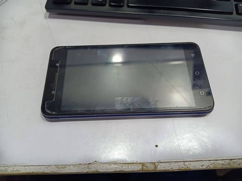 Itel A17 with box and charger 2