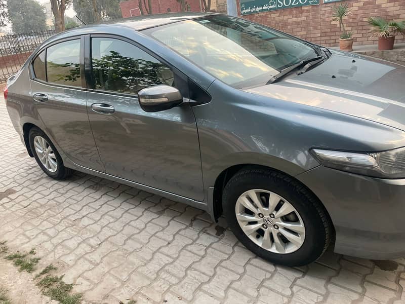 Honda city 2013 model, total genius, aspire prosmetic, 136000 km tota 3