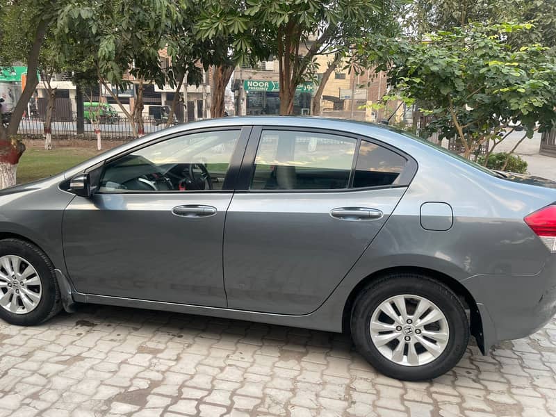 Honda city 2013 model, total genius, aspire prosmetic, 136000 km tota 4