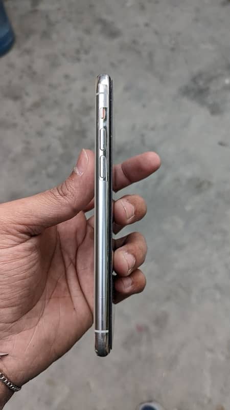 iphone 11 pro 64gb 3