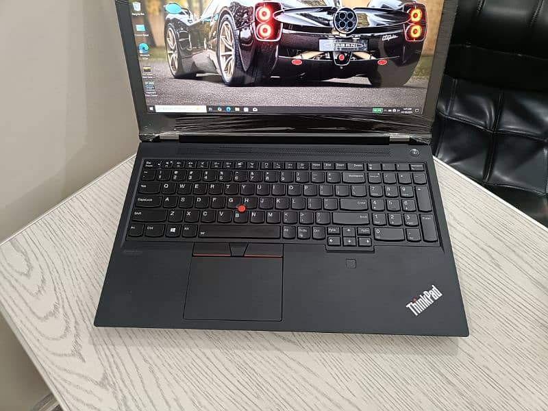 Lenovo Thinkpad P15 core i7 11th (i7-11800H) 4gb Nvidia Quadro T1200 2