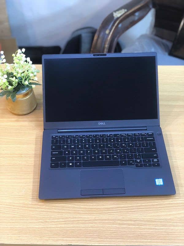 Dell Lattitude 7300 - Touch Screen Core i7 8th Gen 8GB Ram 256 GB Nvme 0