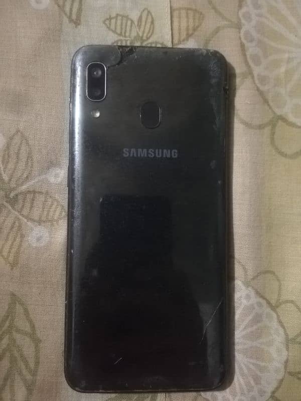 I am selling My Samsung a 20 1