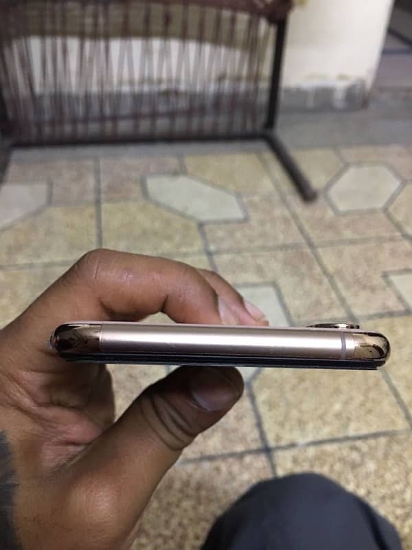 iPhone XS Max 256GB Officially PTA Approved With Box 0