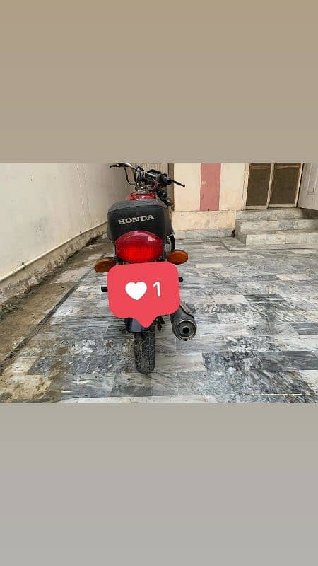 unique 125 model 2018 condition mein bohat achi hai bike ok hai 0