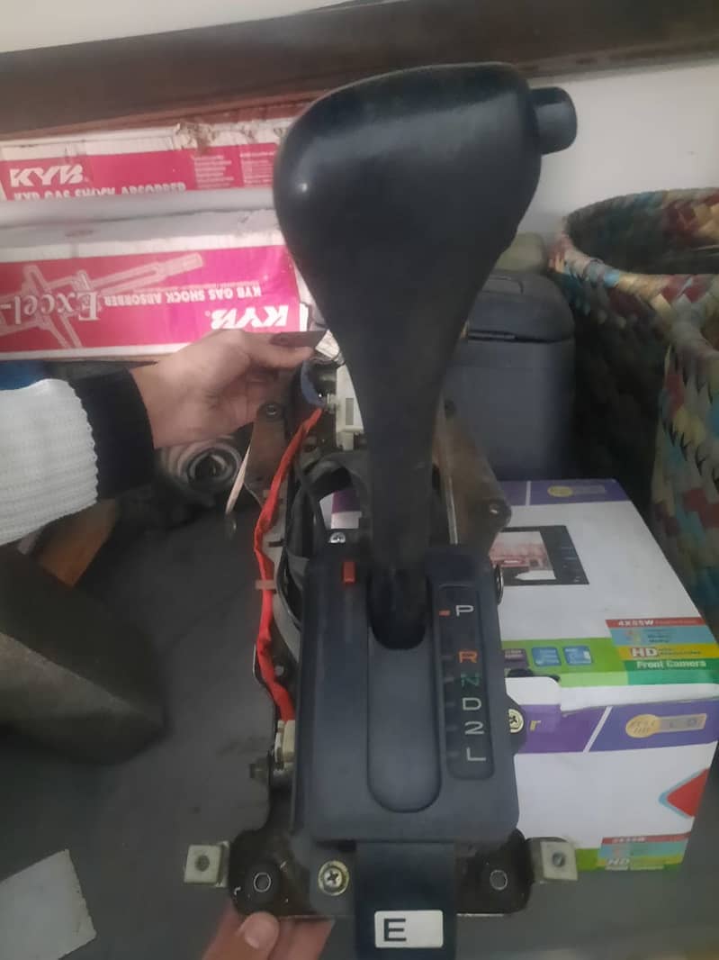 Toyota Prado 1997 - Automatic Gear Shifter Box 2