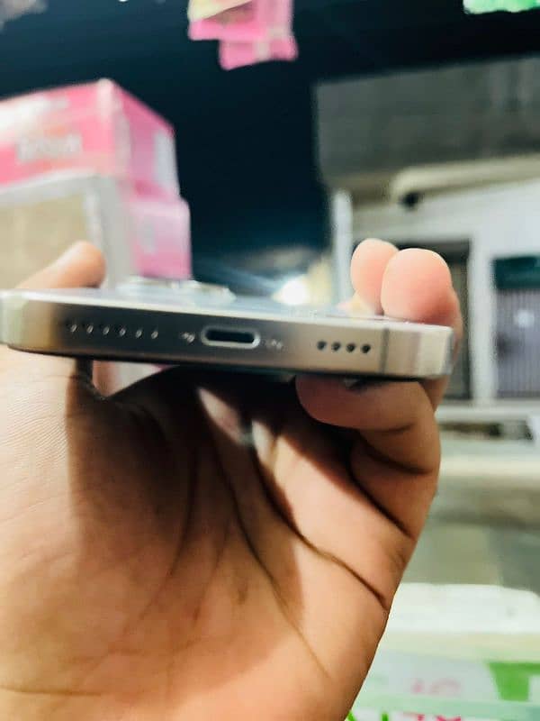 good caditsin I phone 15 pro LLA modalIphone xr ha convert to 15 pro 3